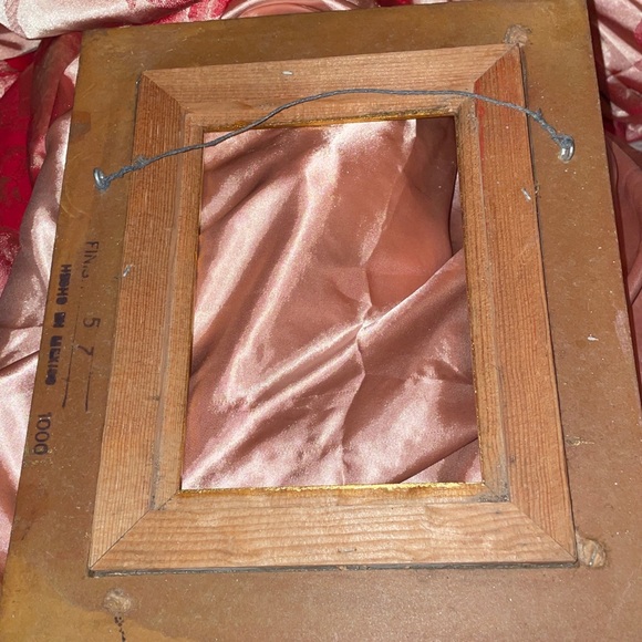 Elegant Gold Ornate Picture Frame - Picture 3 of 4